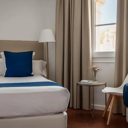 Medium Romantic Hotel