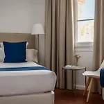 Medium Romantic Hotel
