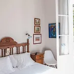 Hotel Medium Romantic