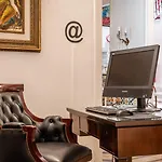 Medium Romantic Hotel