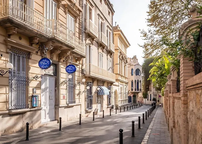 Medium Romantic Hotel