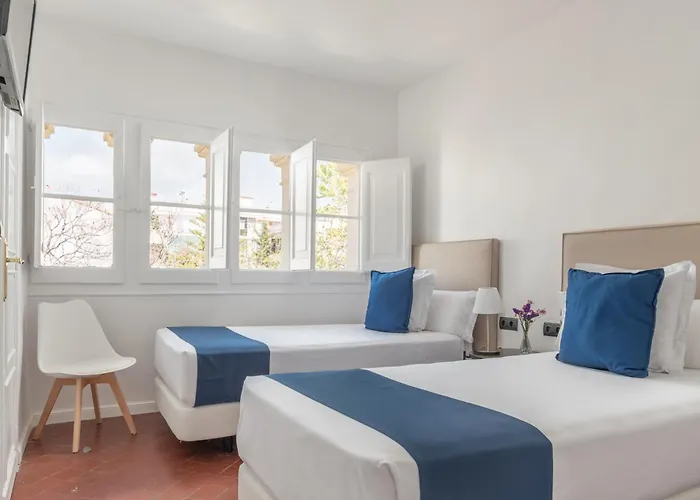 Medium Romantic Hotel