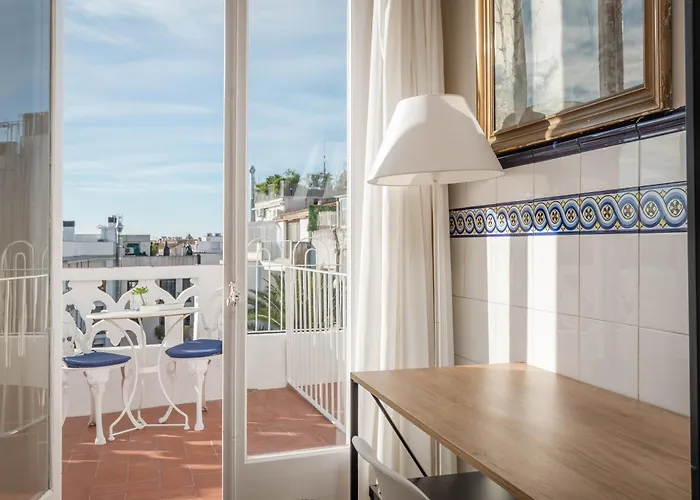 Medium Romantic Hotel